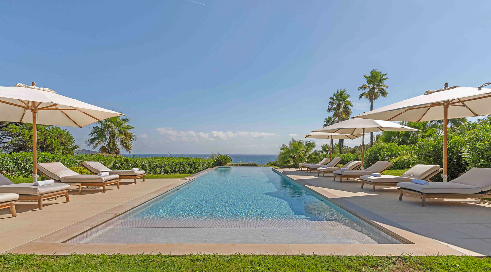 Villa à louer à Ramatuelle avec piscine et palmiers